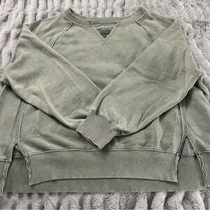 Women’s AE sweatshirt